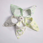 five pieces flat lay baby bib in circle